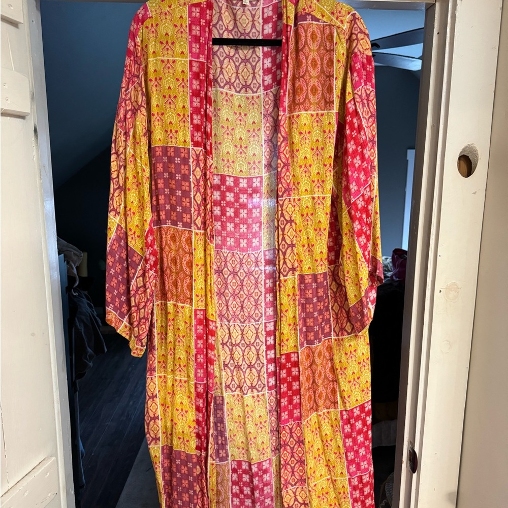 Easel Kimono Small